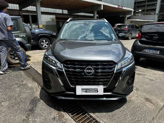 NISSAN-KICKS-2023