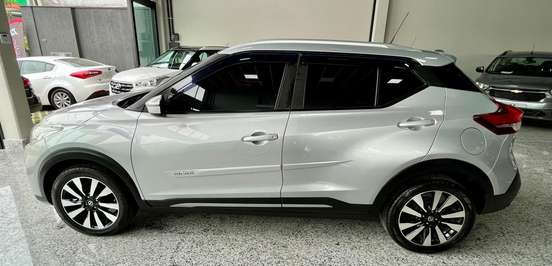 NISSAN-KICKS-2020