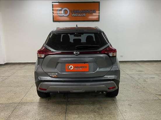 NISSAN-KICKS PLAY-2025