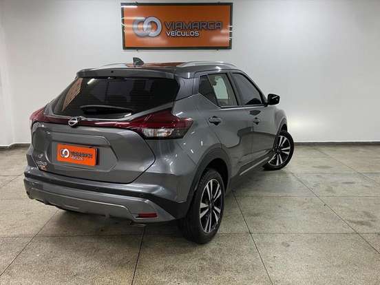 NISSAN-KICKS PLAY-2025