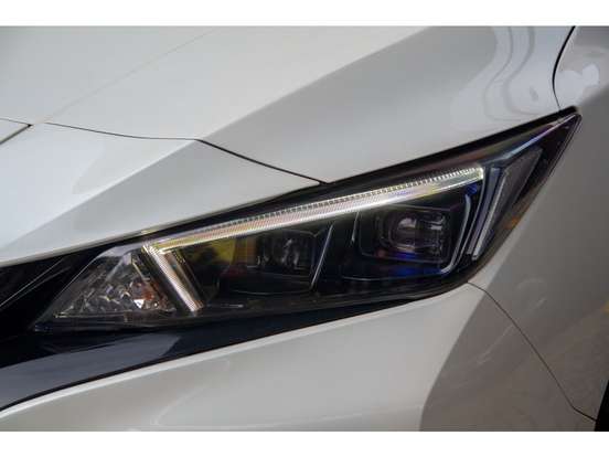 NISSAN-LEAF-2022