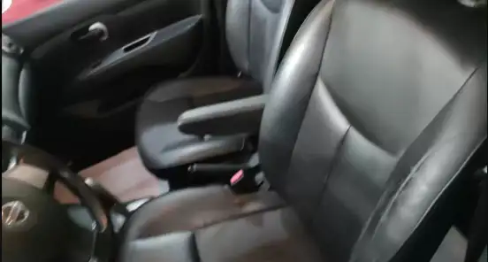 NISSAN-LIVINA-2013
