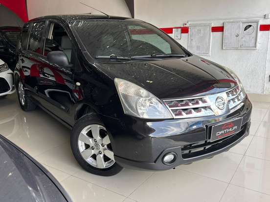 NISSAN-LIVINA-2010
