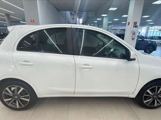 NISSAN-MARCH-1.6 SL 16V FLEXSTART 4P XTRONIC NISSAN-MARCH-2019