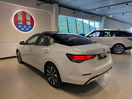 NISSAN-SENTRA-2023