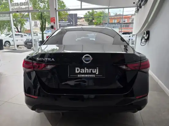 NISSAN-SENTRA-2023