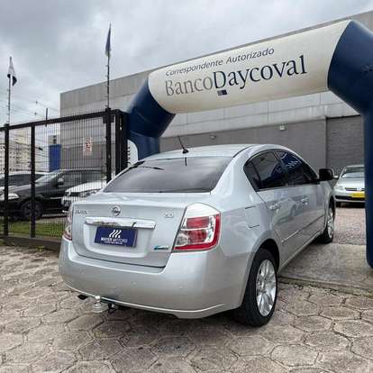 NISSAN-SENTRA-2010