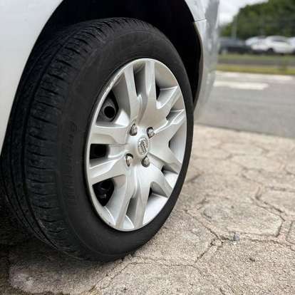 NISSAN-SENTRA-2010
