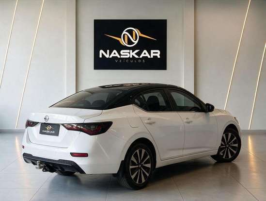 NISSAN-SENTRA-2023