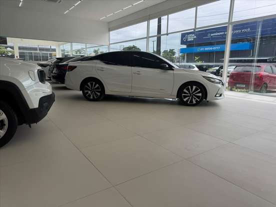 NISSAN-SENTRA-2023