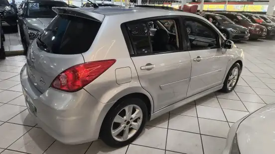 NISSAN-TIIDA-1.8 SL 16V FLEX 4P MANUAL NISSAN-TIIDA-2011