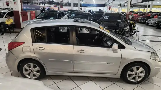 NISSAN-TIIDA-1.8 SL 16V FLEX 4P MANUAL NISSAN-TIIDA-2011