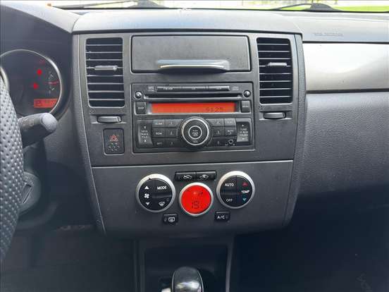 NISSAN-TIIDA-1.8 SL 16V FLEX 4P AUTOMÁTICO NISSAN-TIIDA-2009