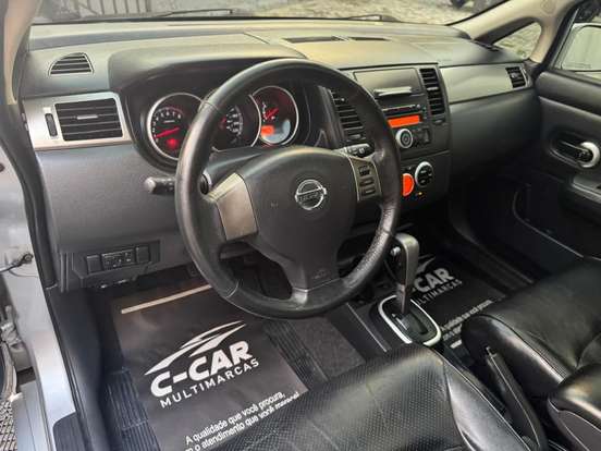 NISSAN-TIIDA-2011
