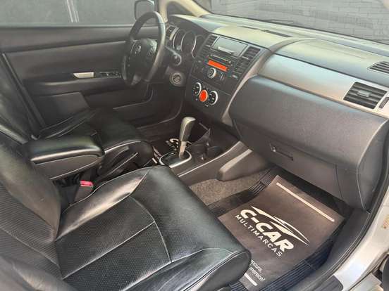 NISSAN-TIIDA-2011
