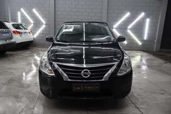 NISSAN-VERSA-2018
