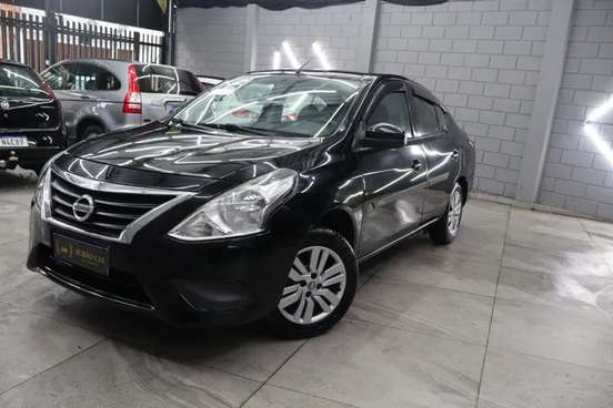 NISSAN-VERSA-2018