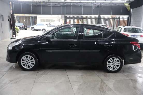 NISSAN-VERSA-2018