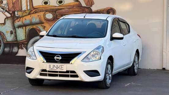 NISSAN-VERSA-2019