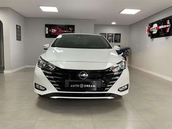 NISSAN-VERSA-2024