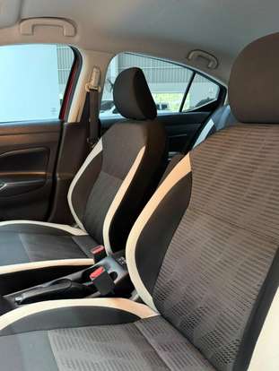 NISSAN-VERSA-2022