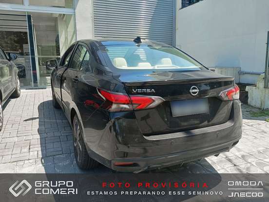 NISSAN-VERSA-2023