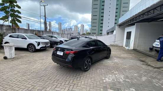 NISSAN-VERSA-2023