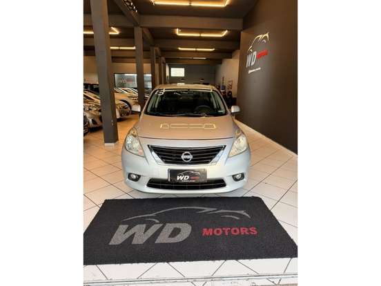 NISSAN-VERSA-2012