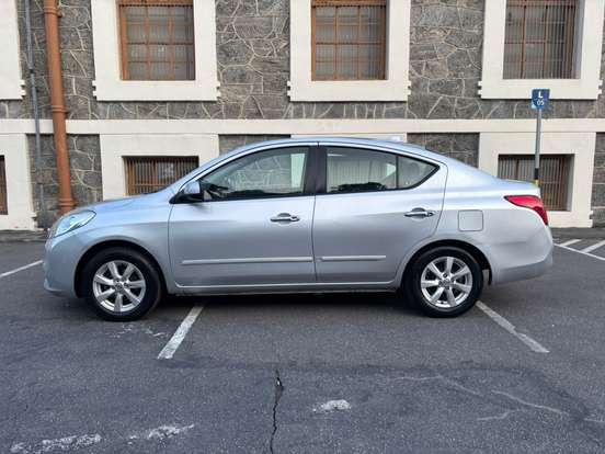 NISSAN-VERSA-2012