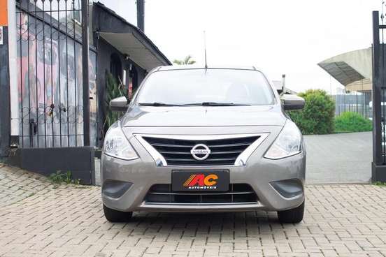 NISSAN-VERSA-2019