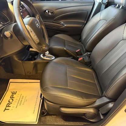 NISSAN-VERSA-2019