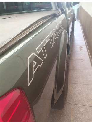 NISSAN-FRONTIER-2011