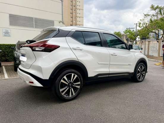 NISSAN-KICKS-2024