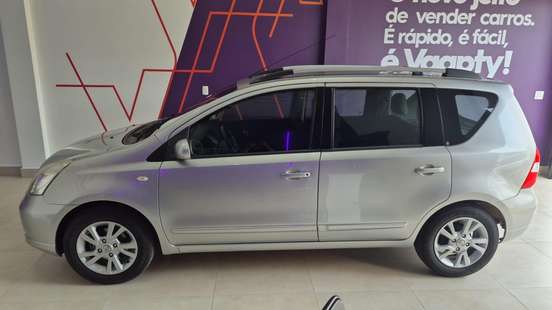 NISSAN-LIVINA-1.8 S 16V FLEX 4P AUTOMÁTICO NISSAN-LIVINA-2013