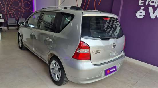 NISSAN-LIVINA-2013
