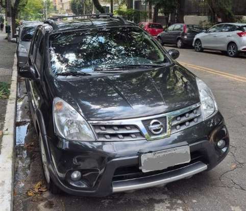 NISSAN-LIVINA-2014