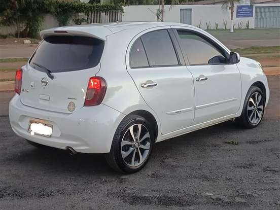 NISSAN-MARCH-1.6 SL 16V FLEX 4P MANUAL NISSAN-MARCH-2015