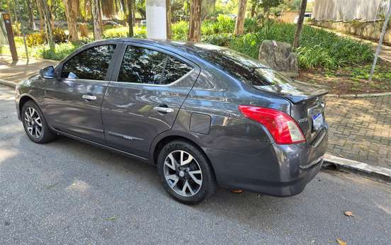 NISSAN-VERSA-1.6 16V FLEXSTART UNIQUE 4P XTRONIC NISSAN-VERSA-2017