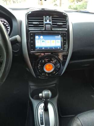 NISSAN-VERSA-2017