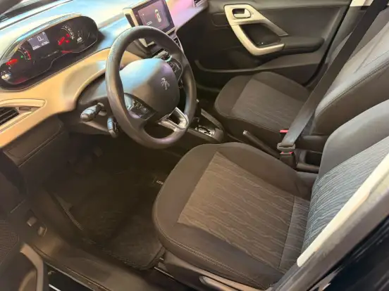 PEUGEOT-2008-2021