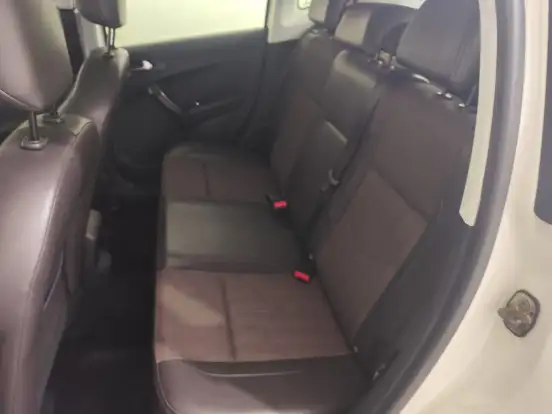 PEUGEOT-2008-2017