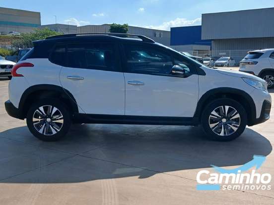 PEUGEOT-2008-2019