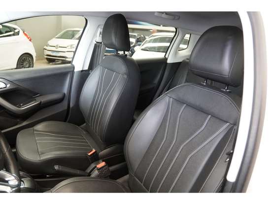 PEUGEOT-2008-2023