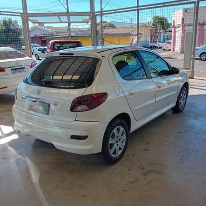PEUGEOT-207-2013