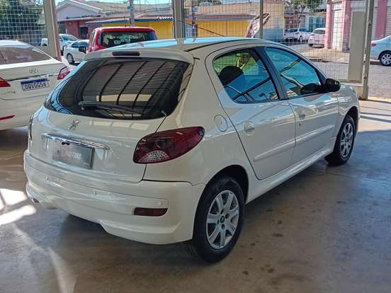 PEUGEOT-207-1.4 ACTIVE 8V FLEX 4P MANUAL PEUGEOT-207-2013