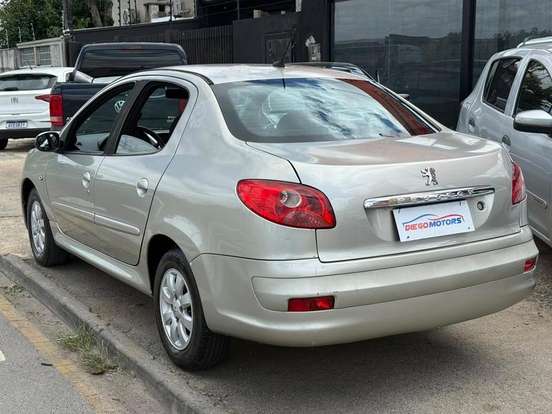 PEUGEOT-207-1.4 QUIKSILVER 8V FLEX 4P MANUAL PEUGEOT-207-2010