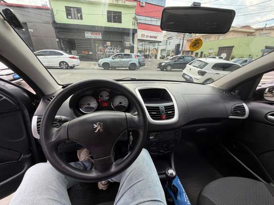 PEUGEOT-207-2011