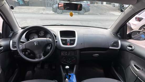PEUGEOT-207-2011
