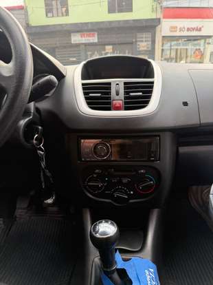 PEUGEOT-207-2011