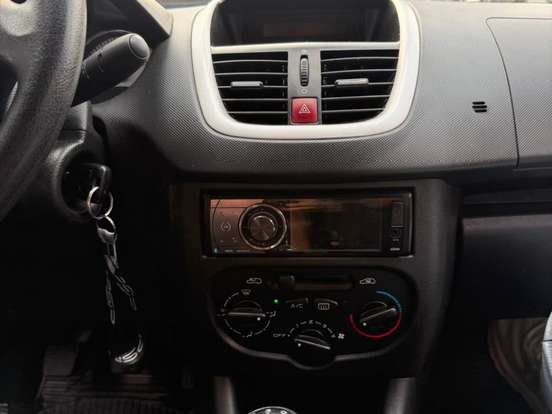 PEUGEOT-207-1.4 XR PASSION 8V FLEX 4P MANUAL PEUGEOT-207-2011